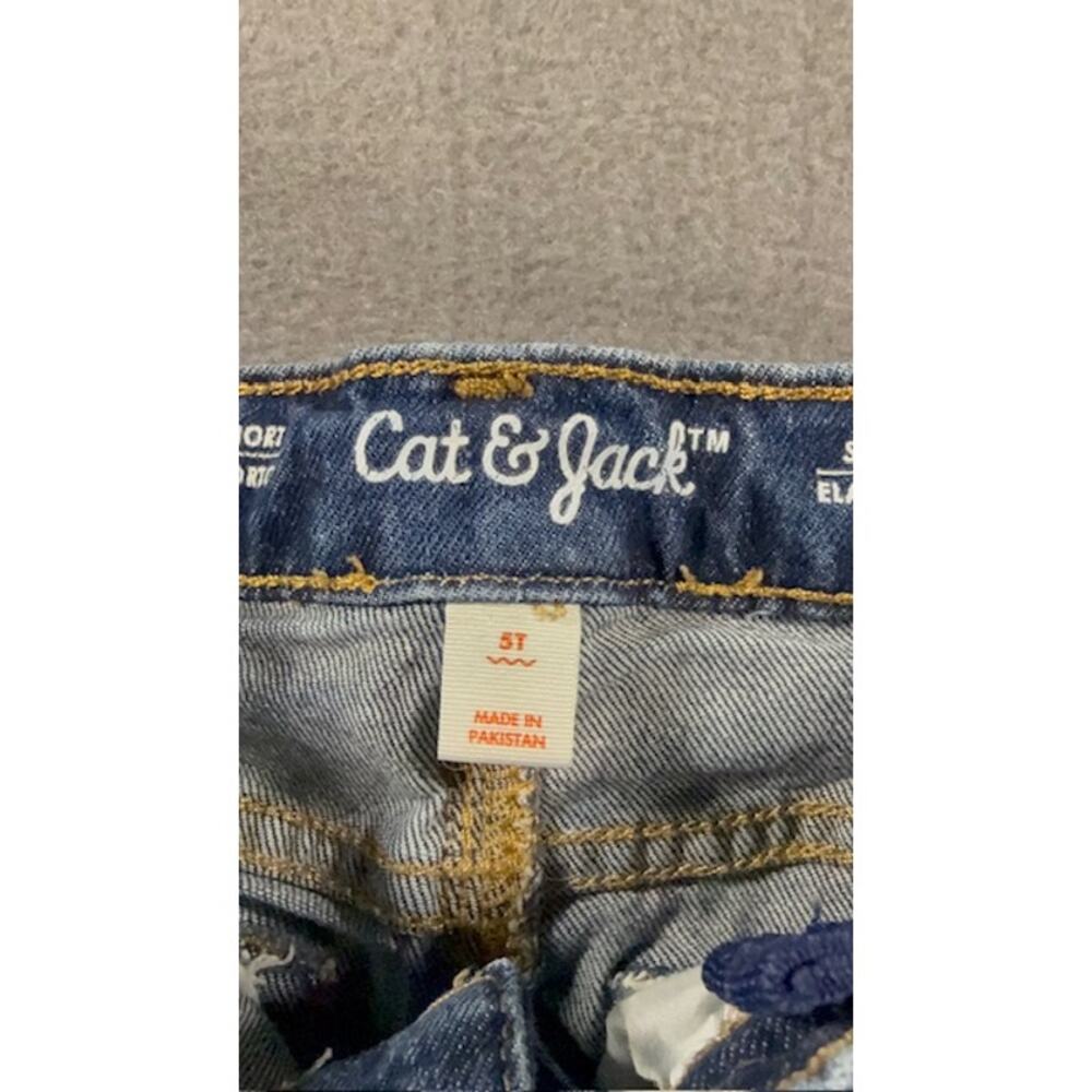 CAT & JACK ( SIZE 5T ) - Picture 2 of 4